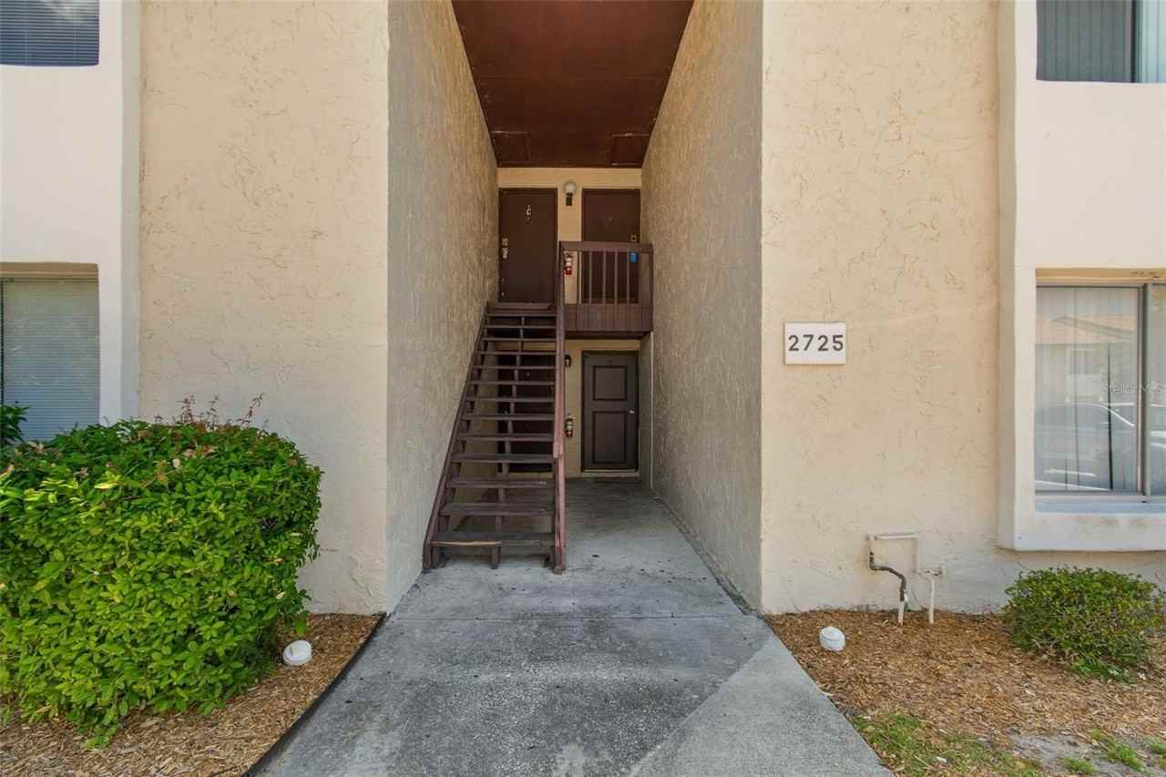 2725 Hidden Lake Blvd #C - Photo 3 of 32