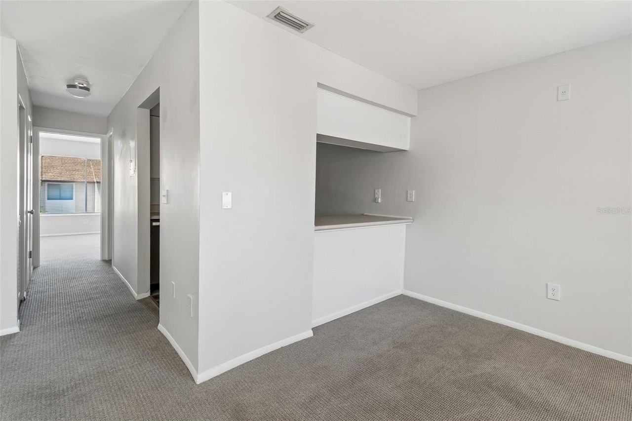 2725 Hidden Lake Blvd #C - Photo 5 of 32