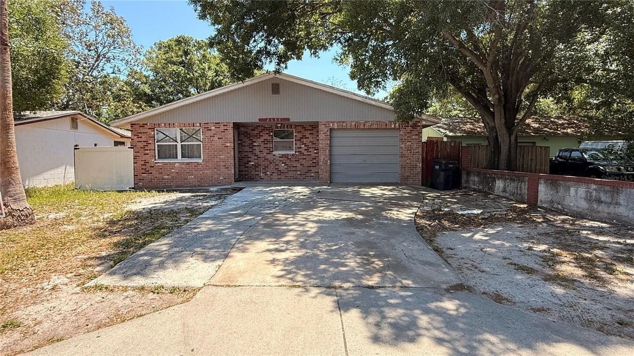 2658 61st Ave N - Photo 2 of 17