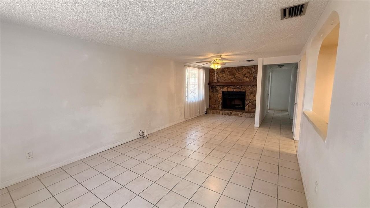 2658 61st Ave N - Photo 3 of 17