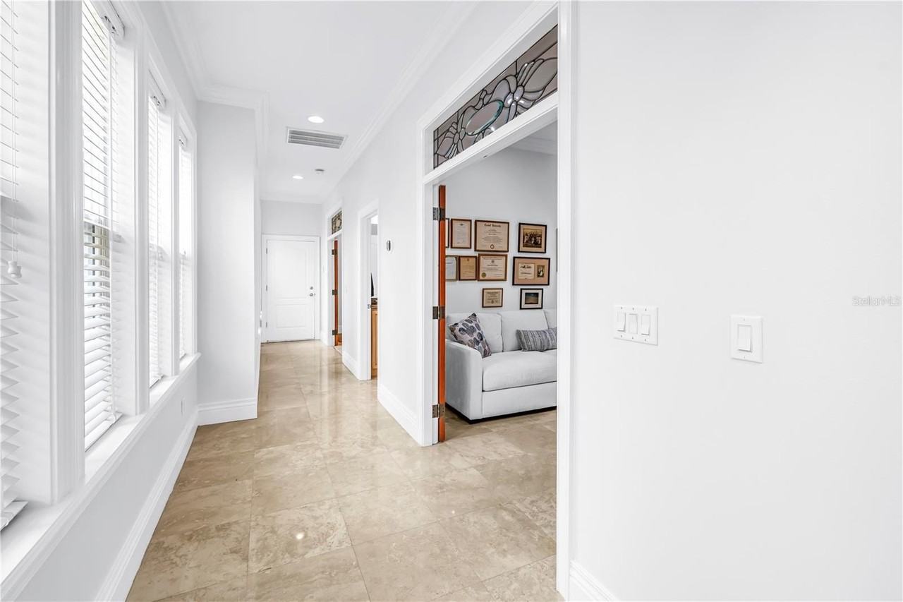 1133 Abbeys Way - Photo 4 of 50
