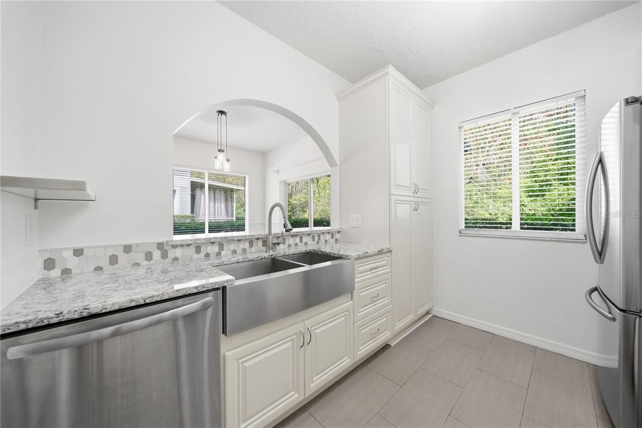 18117 Paradise Point Dr - Photo 6 of 46