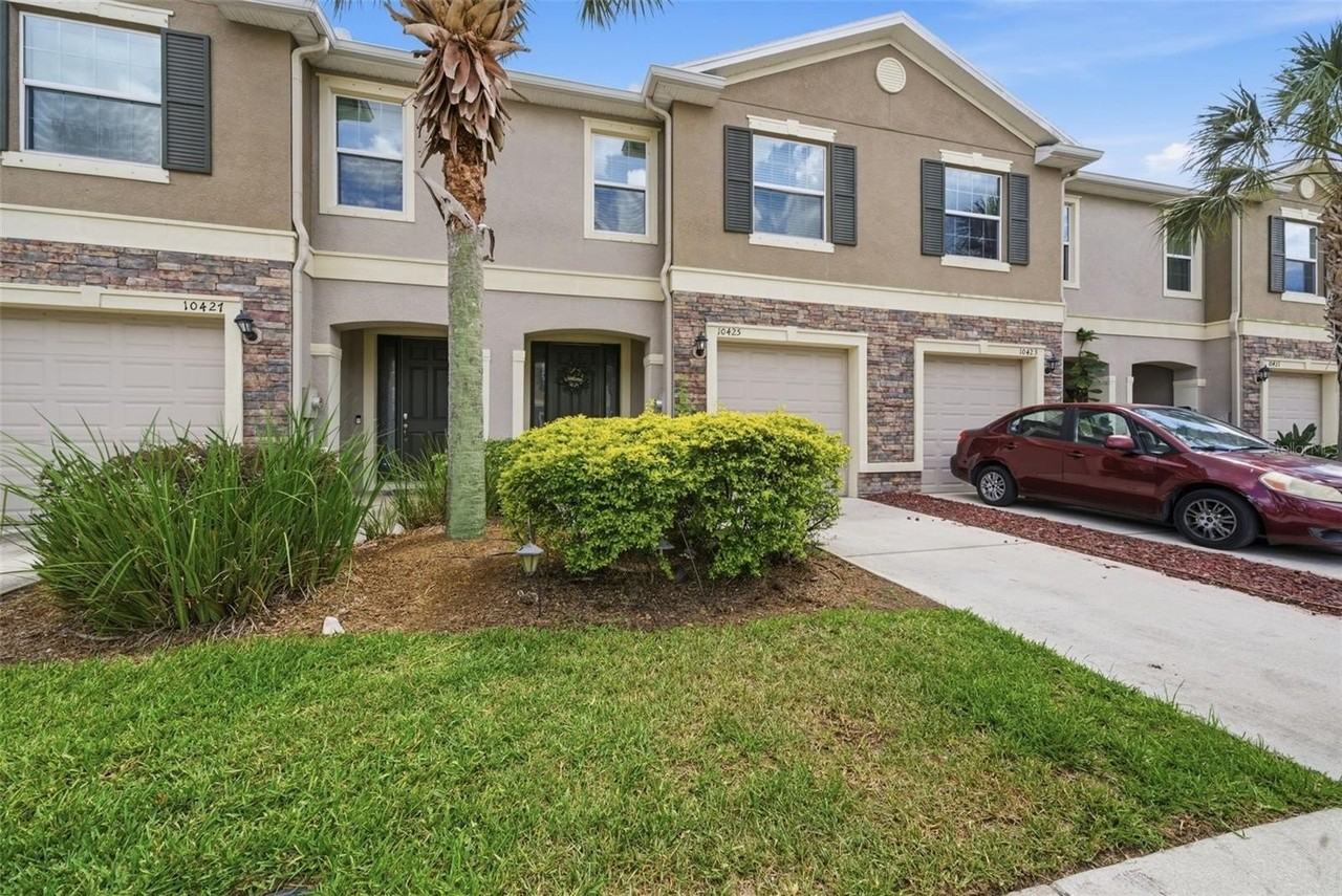 10425 Red Carpet Ct