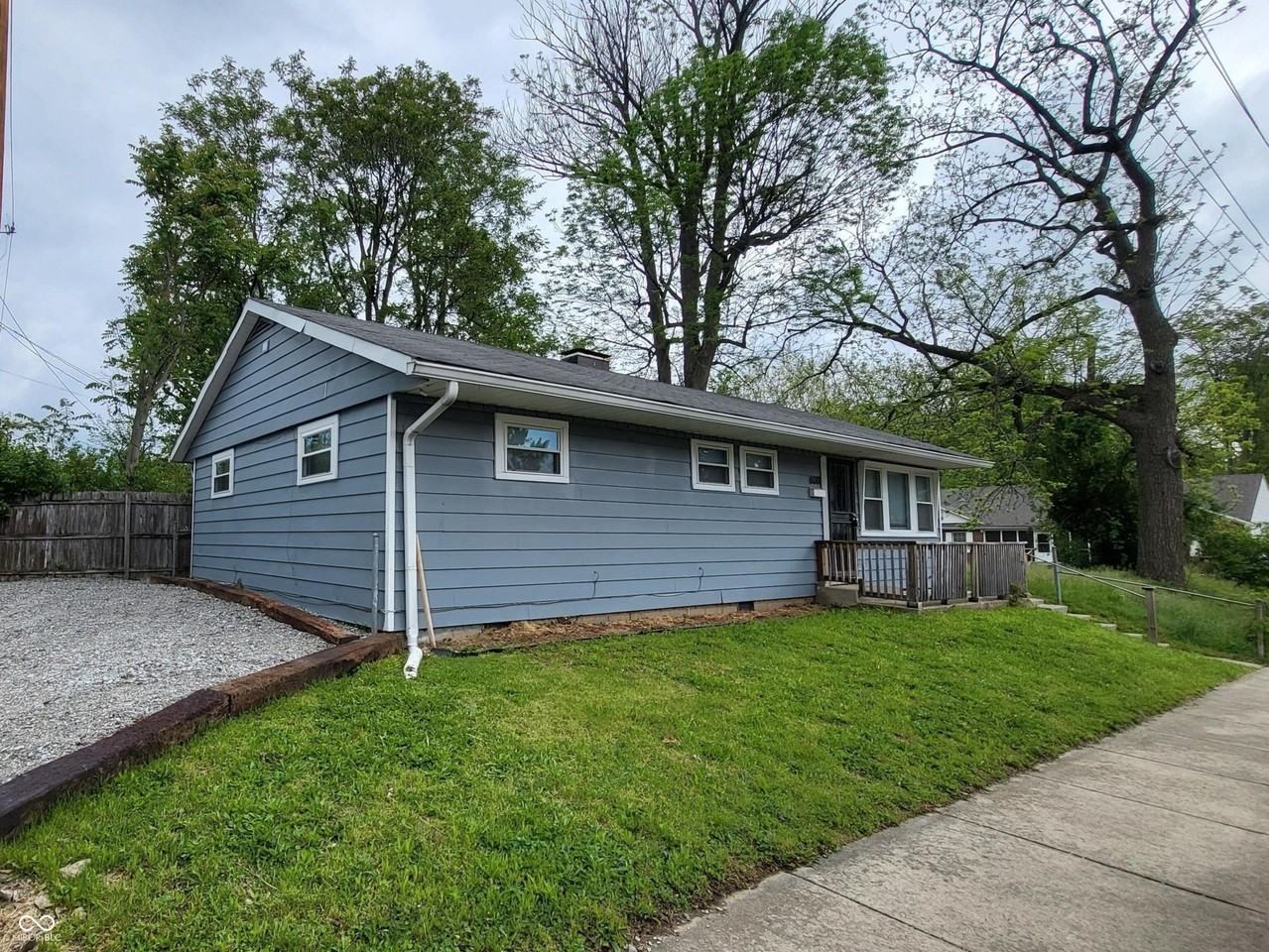 608 Bernard Ave - Photo 2 of 17