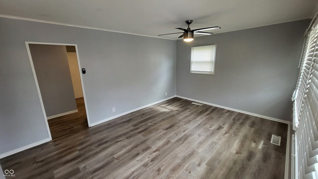 608 Bernard Ave - Photo 3 of 17