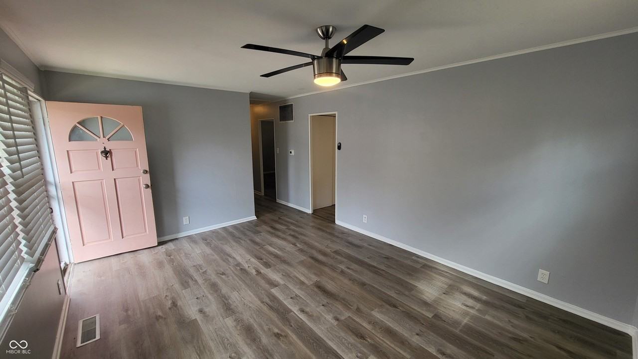 608 Bernard Ave - Photo 4 of 17