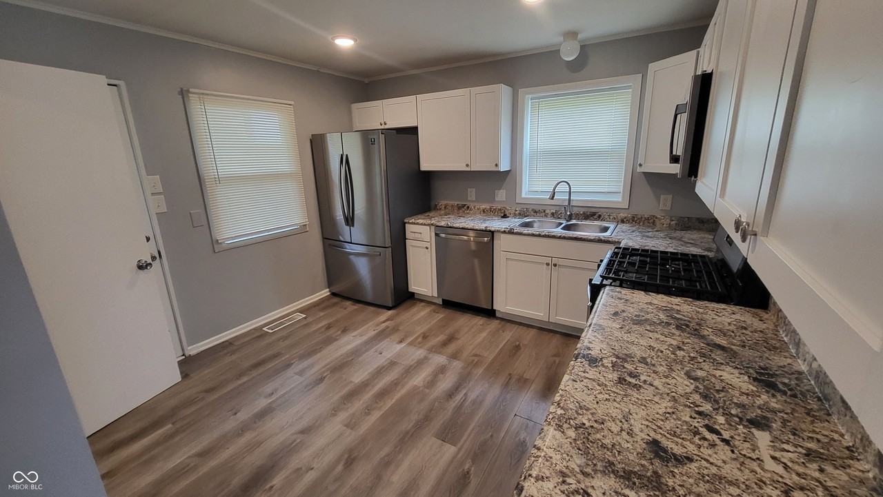 608 Bernard Ave - Photo 5 of 17