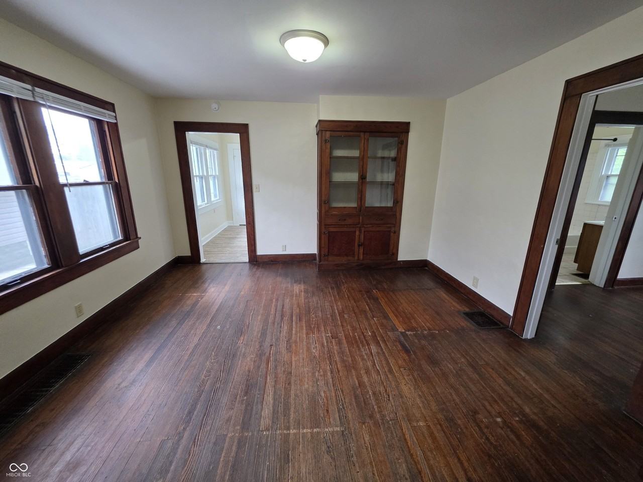 1534 Dawson St - Photo 4 of 20