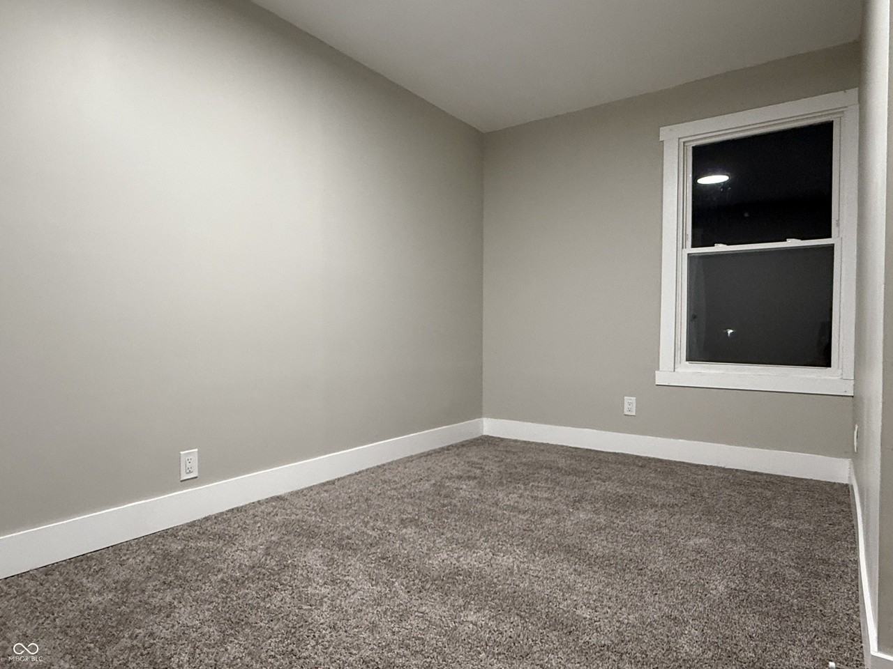 1341 N Gale St - Photo 7 of 9