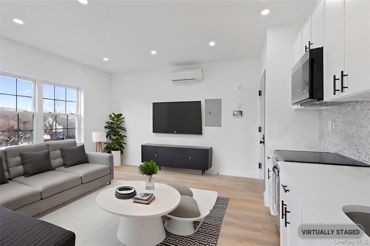 9 Lagrange Ave #4 - Photo 4 of 15