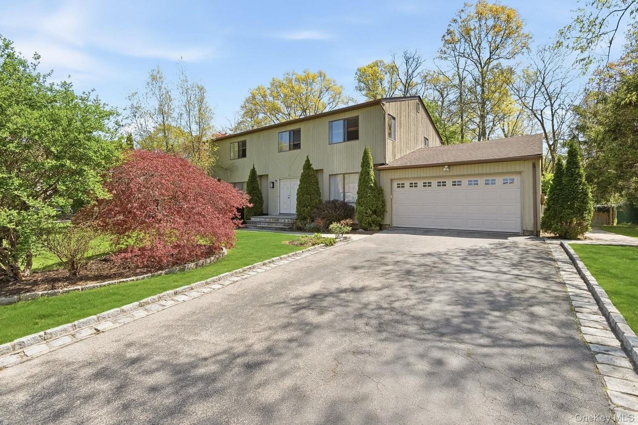 26 Devonshire Dr - Photo 2 of 37