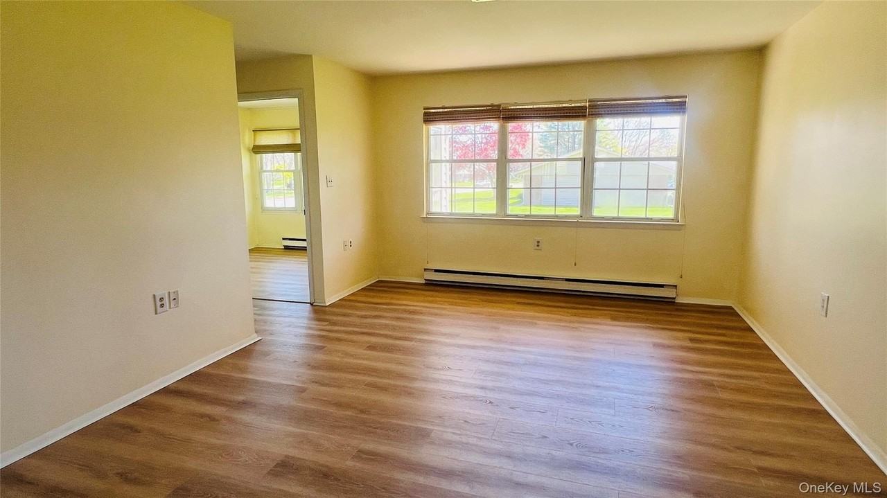399 Woodbridge Dr #A - Photo 3 of 10