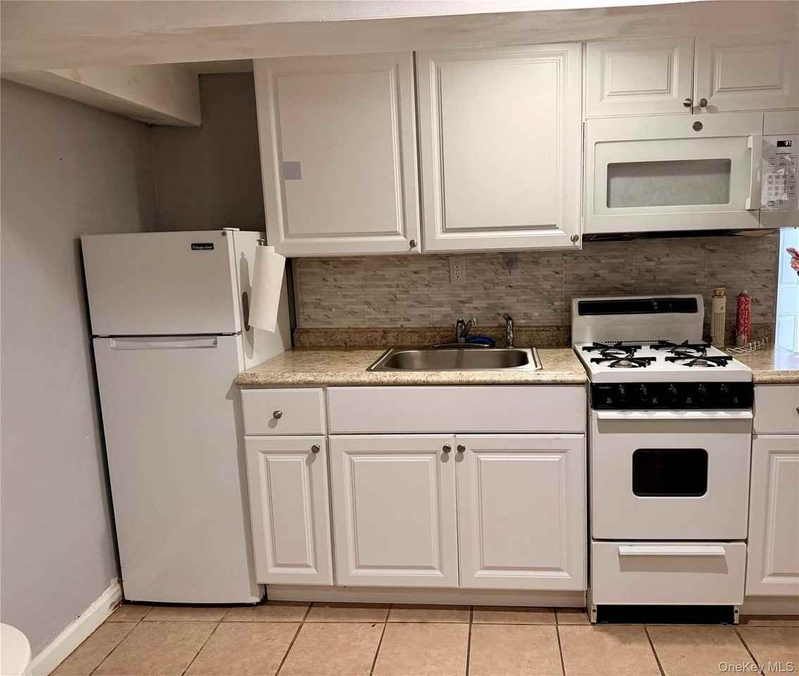 24948 148th Ave - Photo 4 of 7