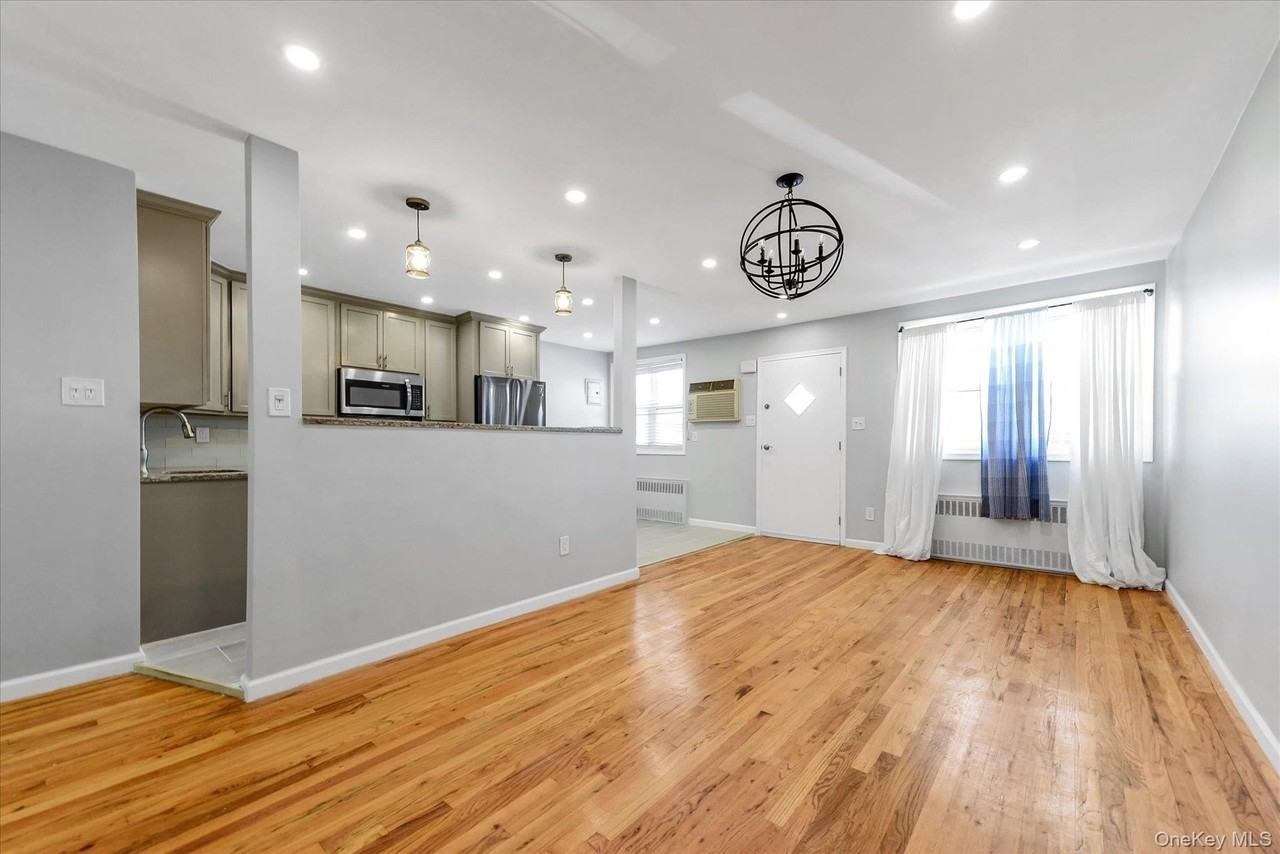638 E 84th St #2 - Photo 3 of 15