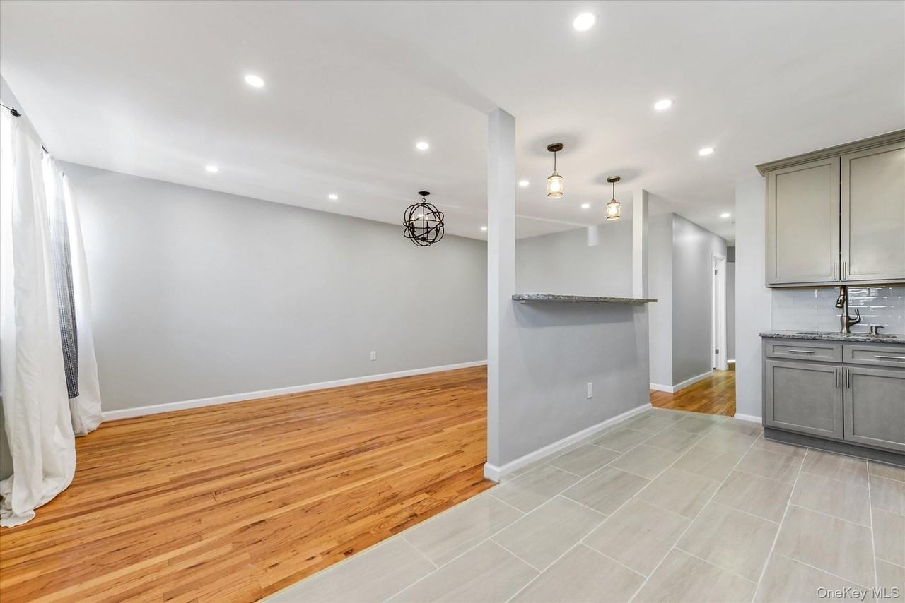 638 E 84th St #2 - Photo 4 of 15