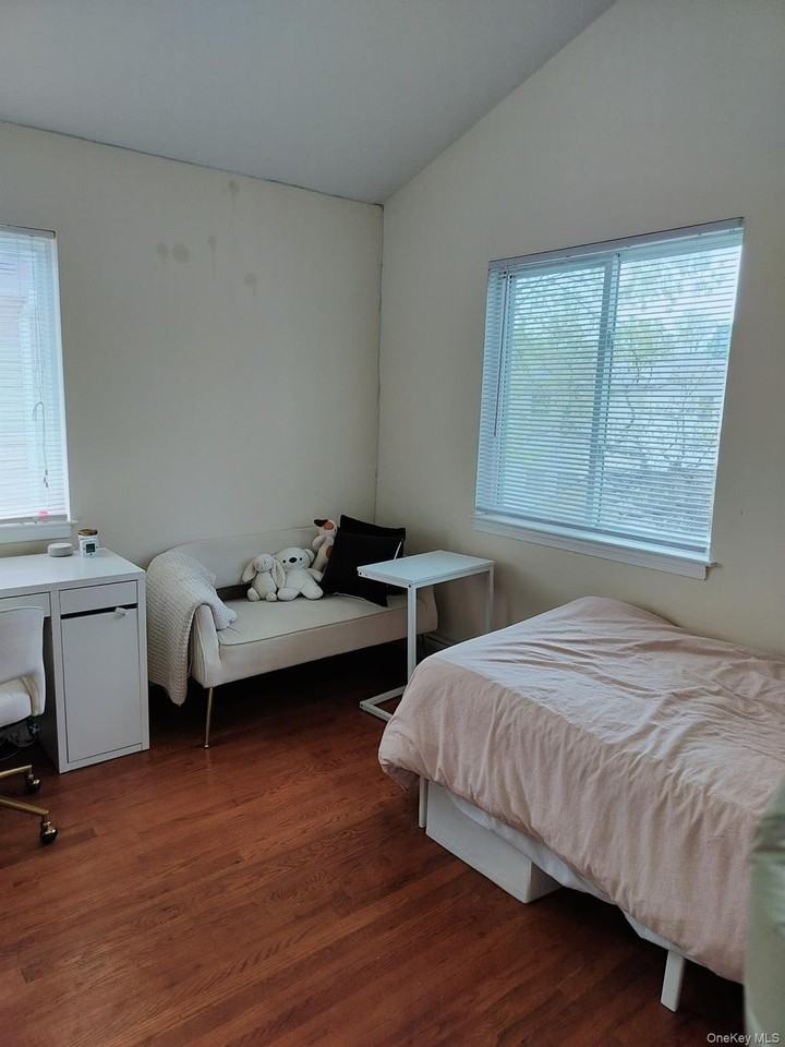 57 Dunwood Rd #B - Photo 5 of 8