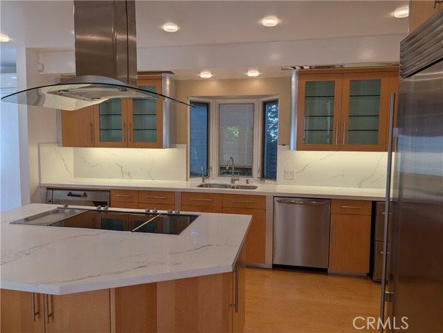 1451 3rd St - Photo 3 of 8