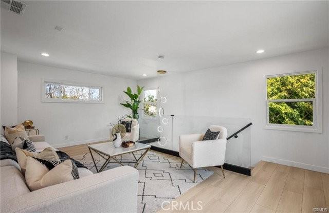 2734 Armour Ln - Photo 3 of 8