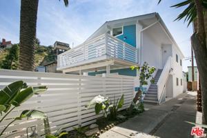 featured image of 122 Montreal St