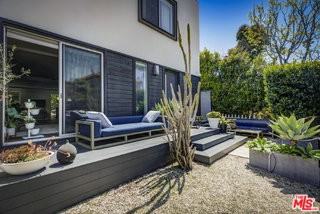 814 Crestmoore Pl - Photo 3 of 8