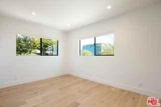 2811 3rd St #10 - Photo 6 of 8