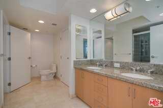 13700 Marina Pointe Dr #1027 - Photo 5 of 8