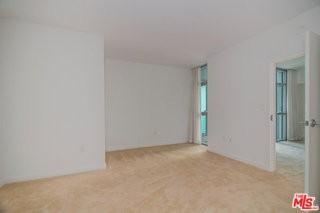 13700 Marina Pointe Dr #1027 - Photo 6 of 8