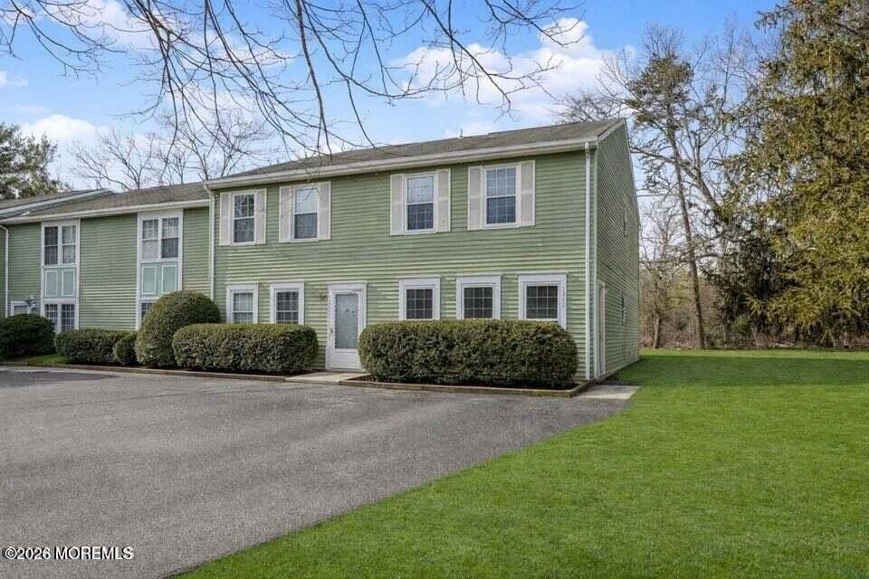 1311 Paris Ct - Photo 2 of 12