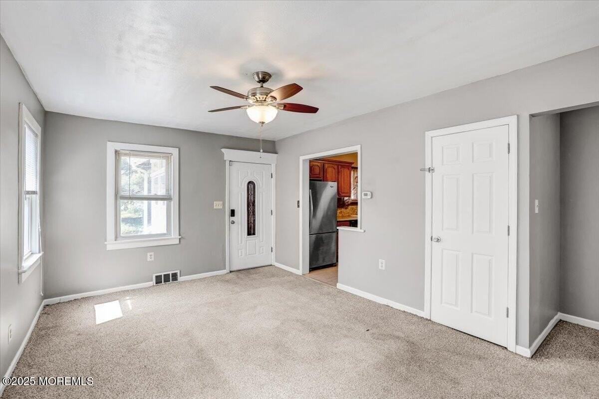 58 Arbor Ave - Photo 3 of 31