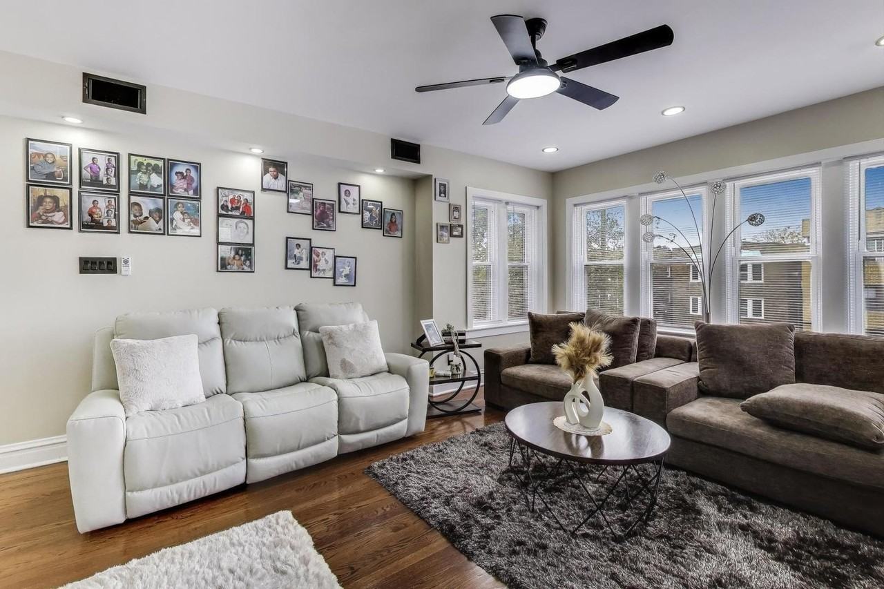 1337 S Austin Blvd #2 - Photo 4 of 20