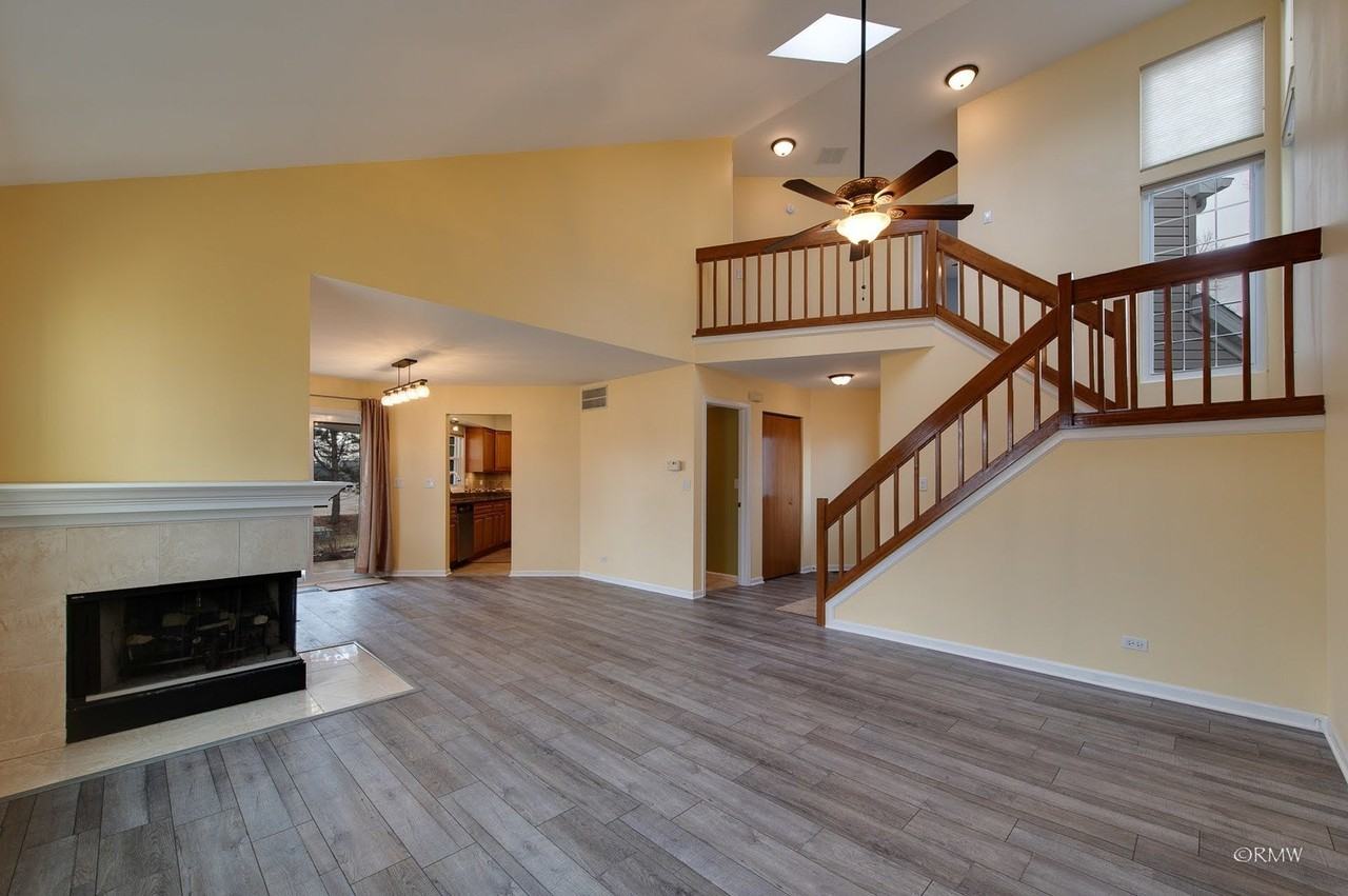 344 Kildare Ct - Photo 3 of 27