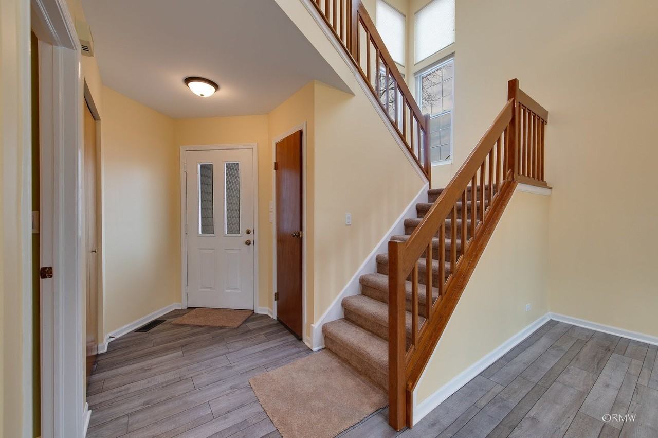 344 Kildare Ct - Photo 4 of 27