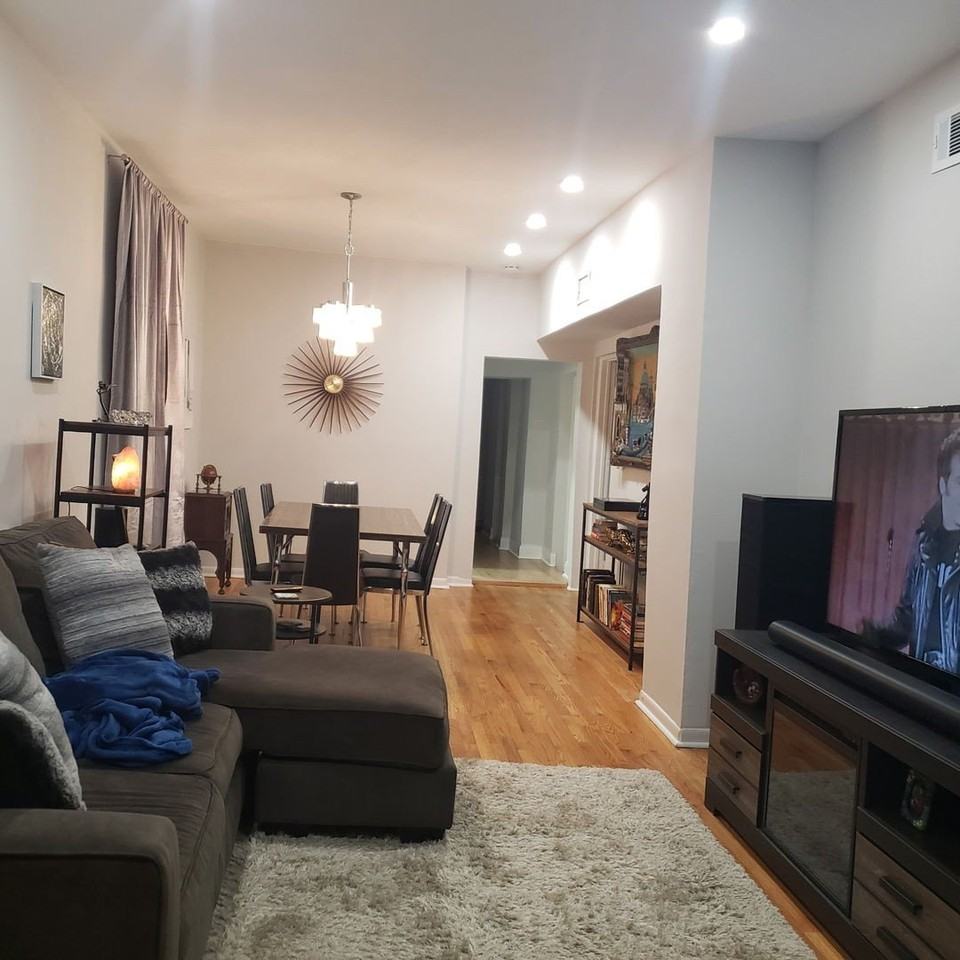 2437 W Ainslie St #1F - Photo 3 of 8