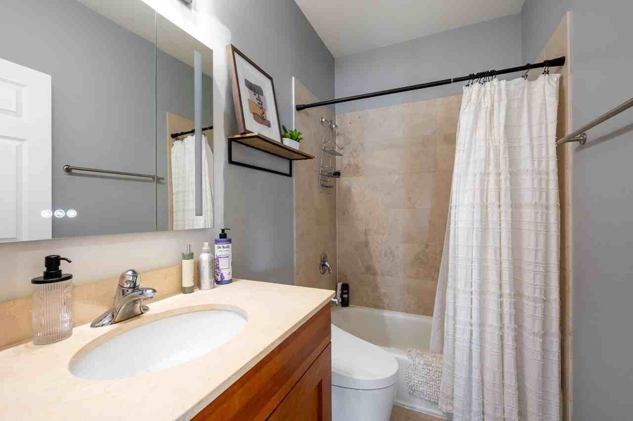 4662 N Winthrop Ave #3N - Photo 5 of 15