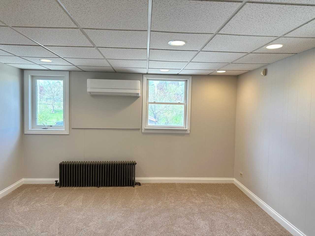40 Crystal St #B - Photo 2 of 15