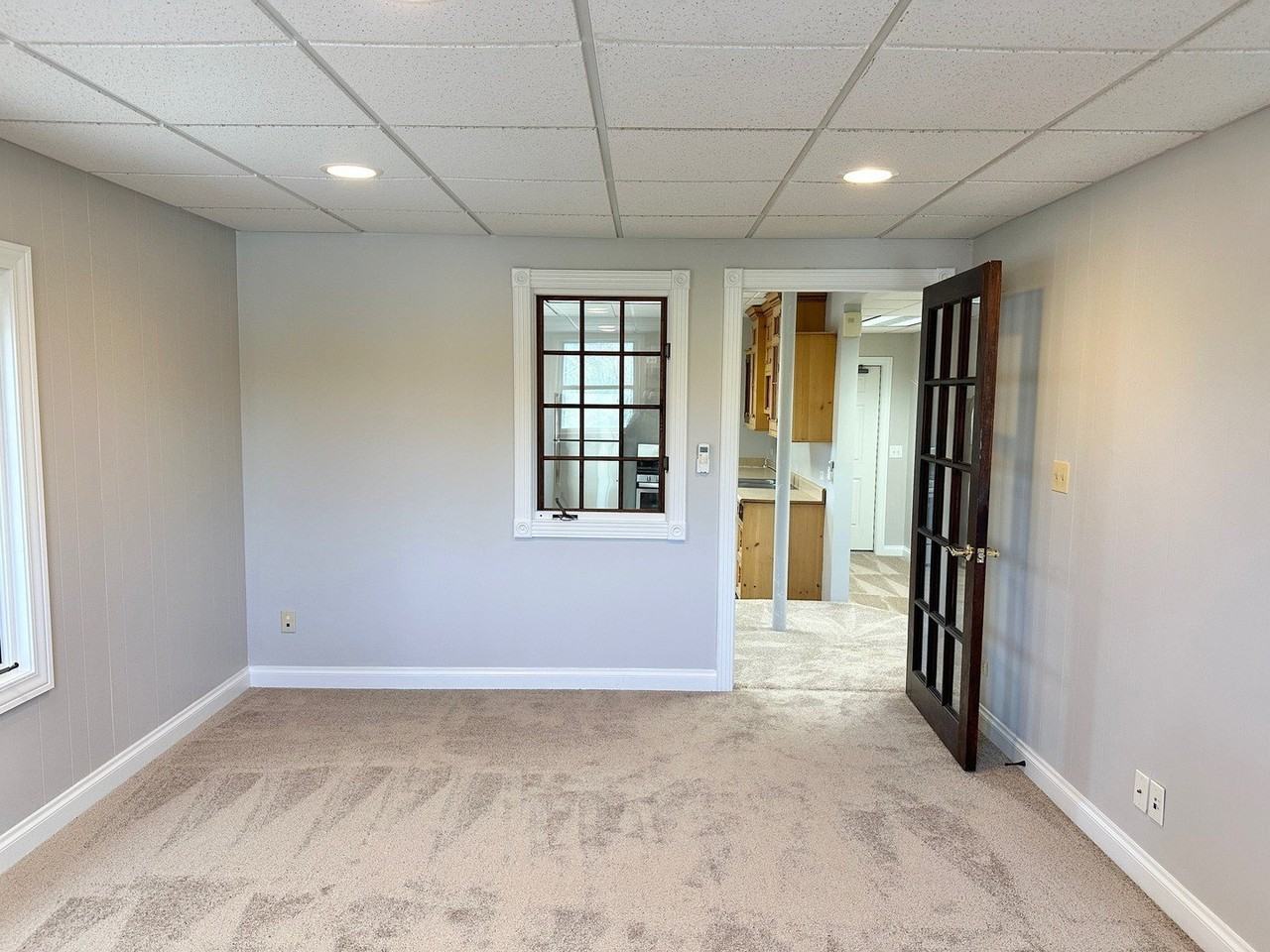 40 Crystal St #B - Photo 4 of 15