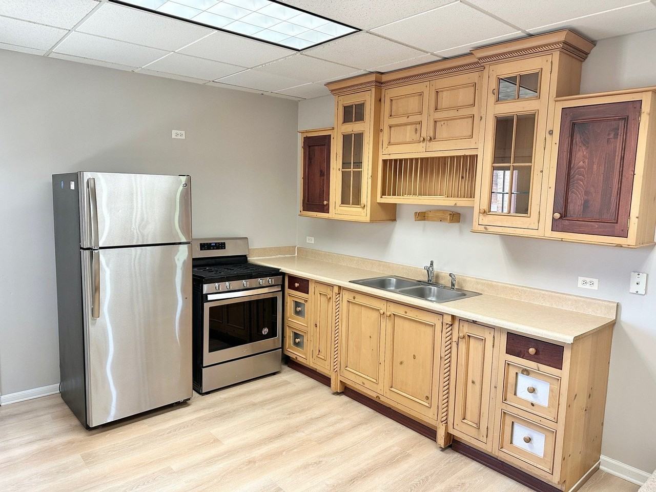 40 Crystal St #B - Photo 6 of 15