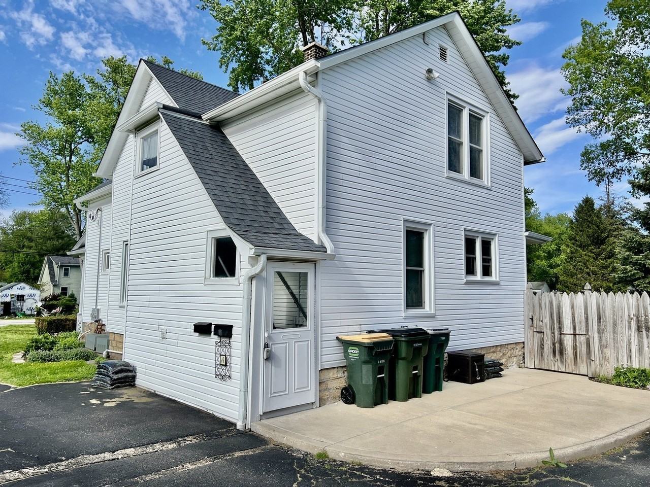 830 Garfield Ave #UP - Photo 2 of 12