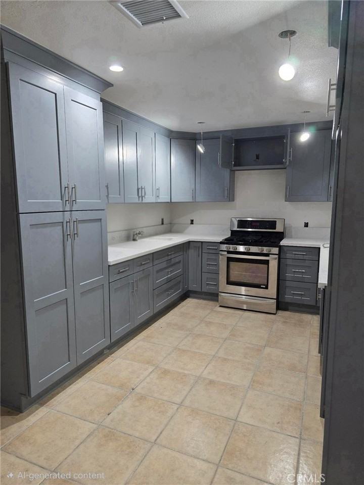 21181 Balsa St - Photo 4 of 8