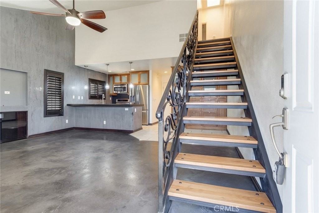 25549 Prospect Ave - Photo 7 of 22