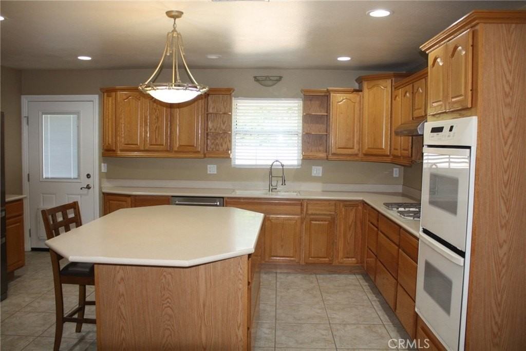 16540 Wagon Wheel Dr - Photo 5 of 44
