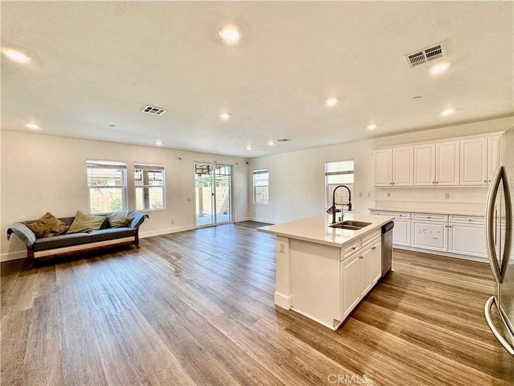 4694 S Rogers Way - Photo 2 of 16