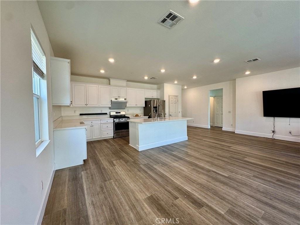 4694 S Rogers Way - Photo 3 of 16
