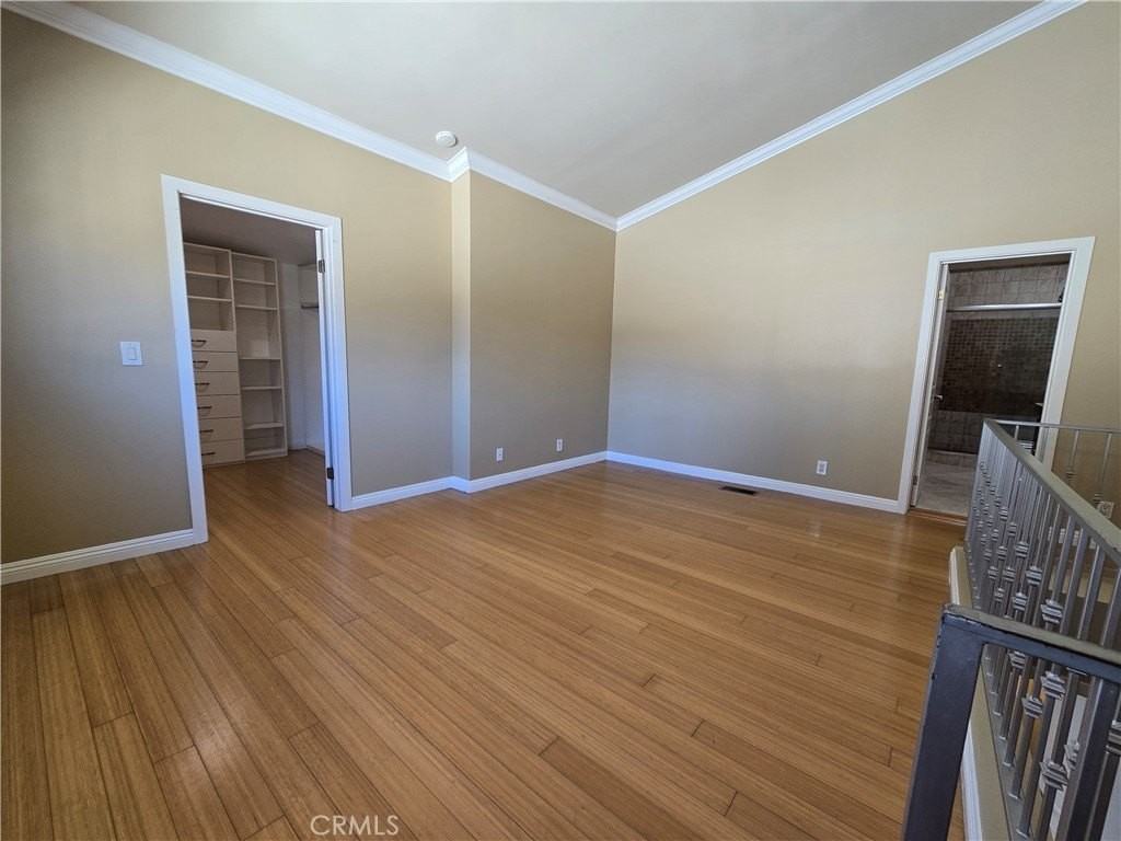 1154 S Barrington Ave #312 - Photo 6 of 17