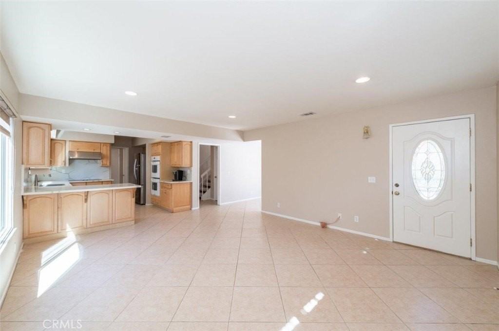 30 Gillman St - Photo 3 of 45