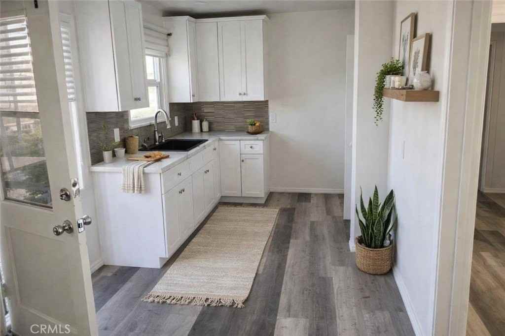 966 Holly St - Photo 6 of 25