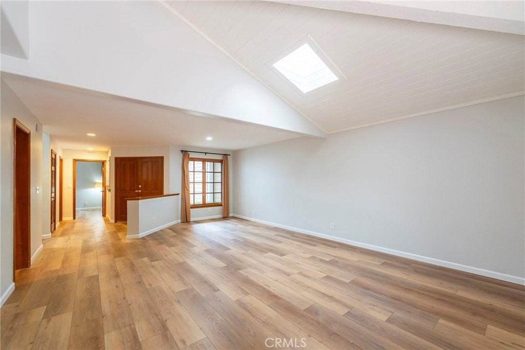 26 Sausalito Cir E - Photo 3 of 38