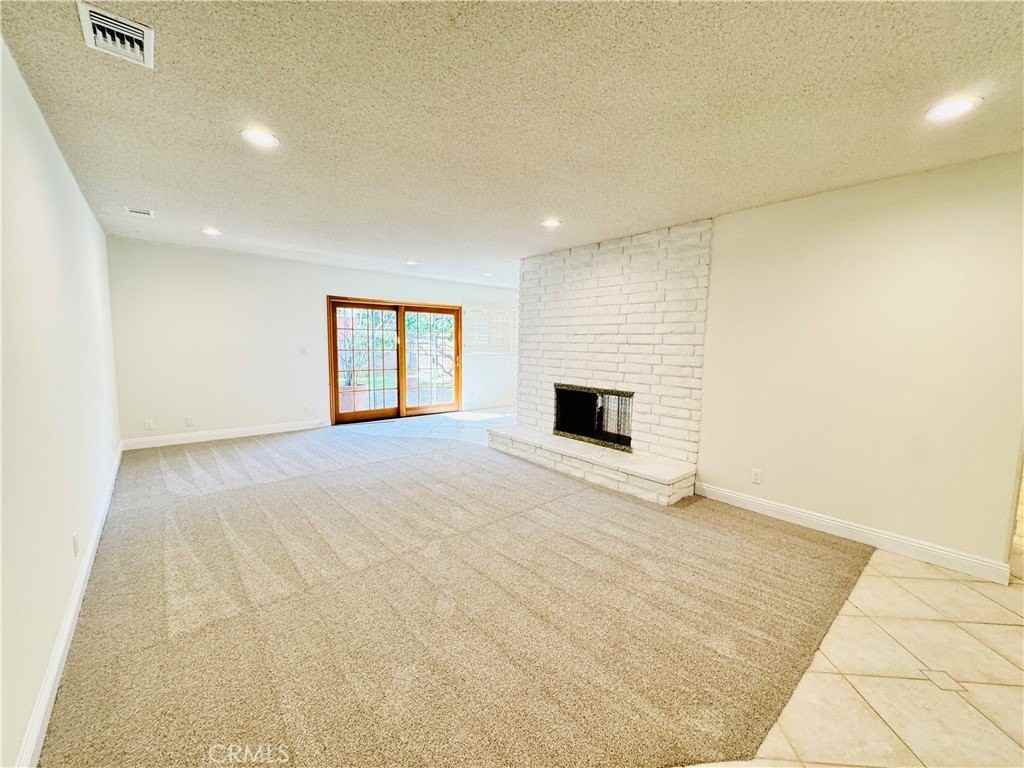 12538 Collins St - Photo 2 of 31