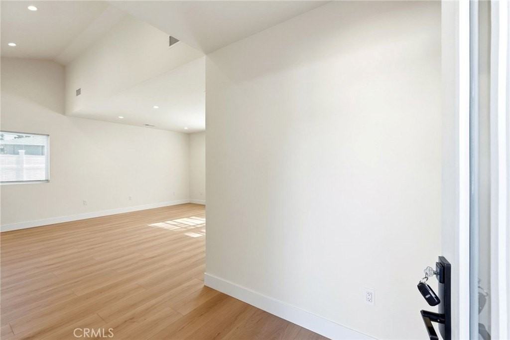 11443 Louise Ave - Photo 6 of 28