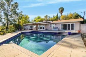 featured image of 16922 Oak View Dr